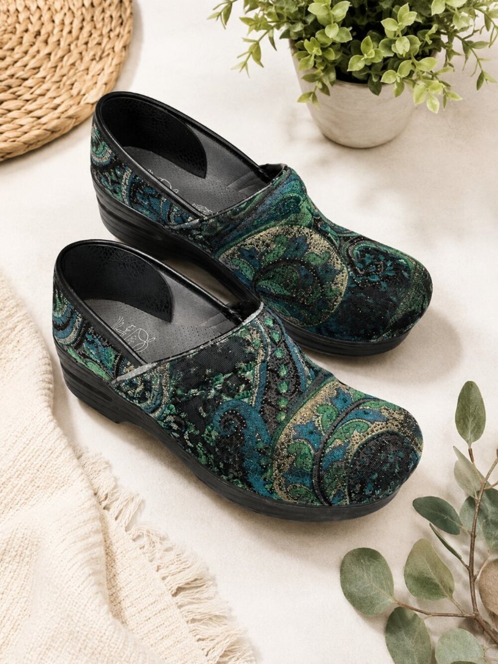 Dansko Vegan Paisley Professional Clogs EU 39 Women's Slip Resistant Comfort